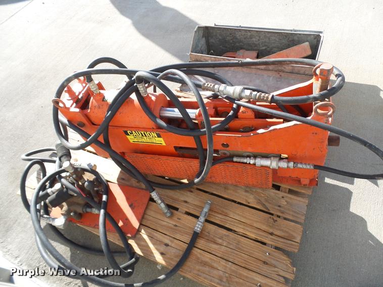 image for item AV9766 Elephant Industries E5M hydraulic pipe pusher