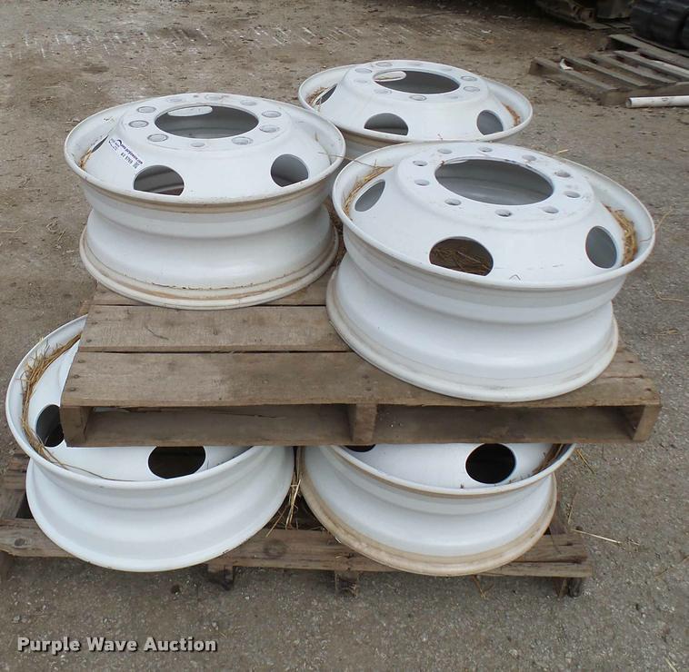 image for item AV9769 (7) 22.5 steel wheels