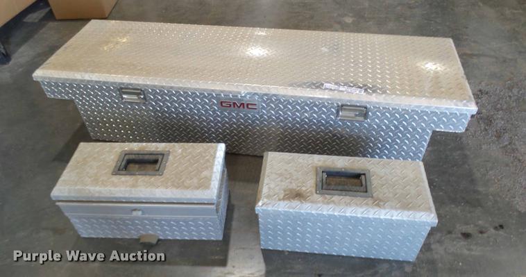 image for item AV9772 (3) GMC factory toolboxes