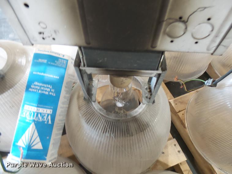 image for item AV9774 (15) high bay lights