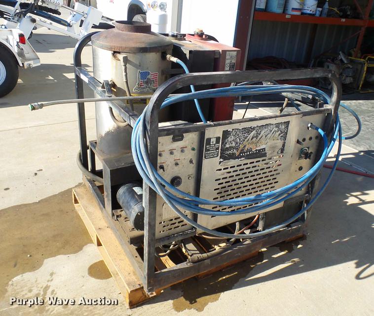 image for item AV9776 Aaladin pressure washer