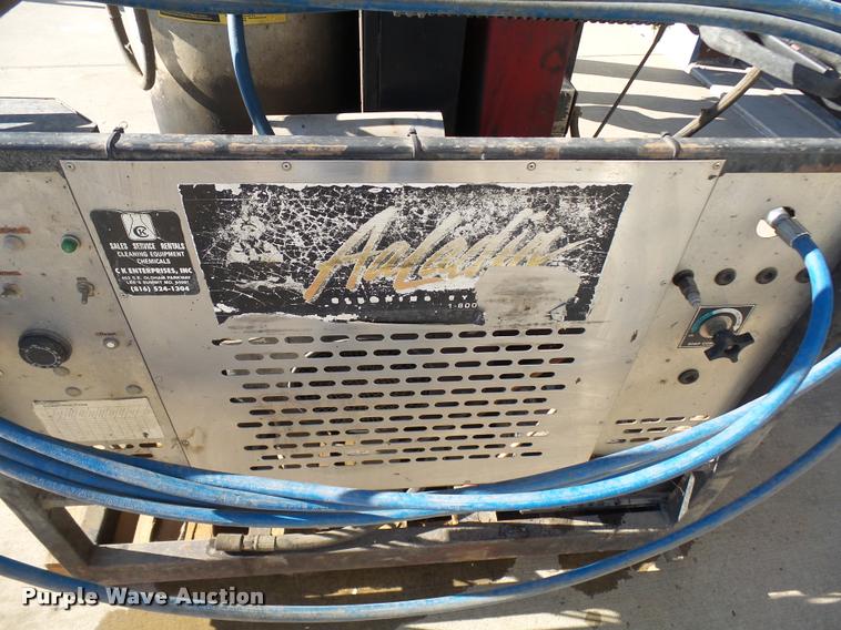 image for item AV9776 Aaladin pressure washer