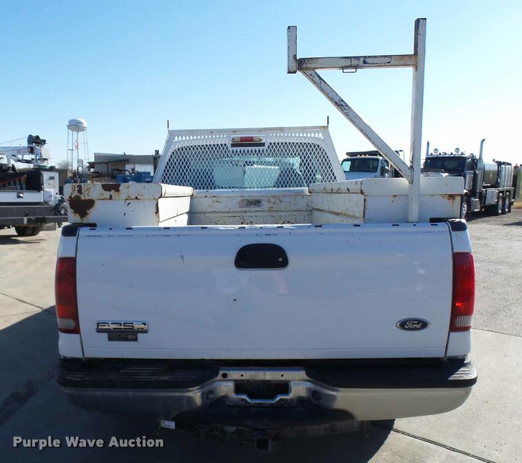 image for item AV9781 2006 Ford F250 Super Duty SuperCab pickup truck