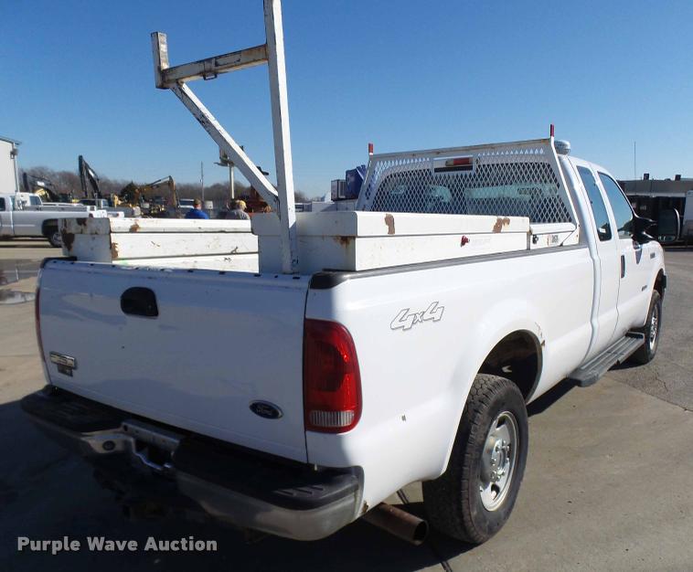 image for item AV9781 2006 Ford F250 Super Duty SuperCab pickup truck