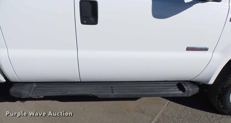 image for item AV9781 2006 Ford F250 Super Duty SuperCab pickup truck