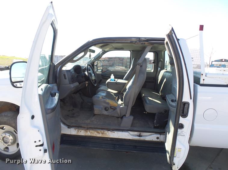 image for item AV9781 2006 Ford F250 Super Duty SuperCab pickup truck