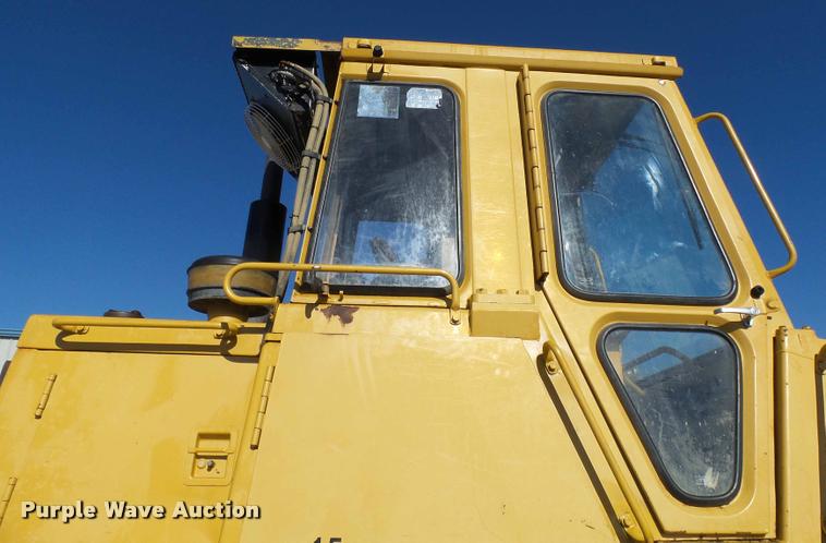 image for item AV9786 1991 Caterpillar 963 track loader
