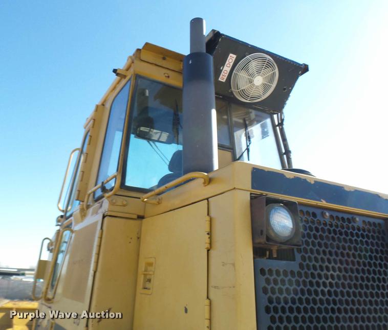 image for item AV9786 1991 Caterpillar 963 track loader