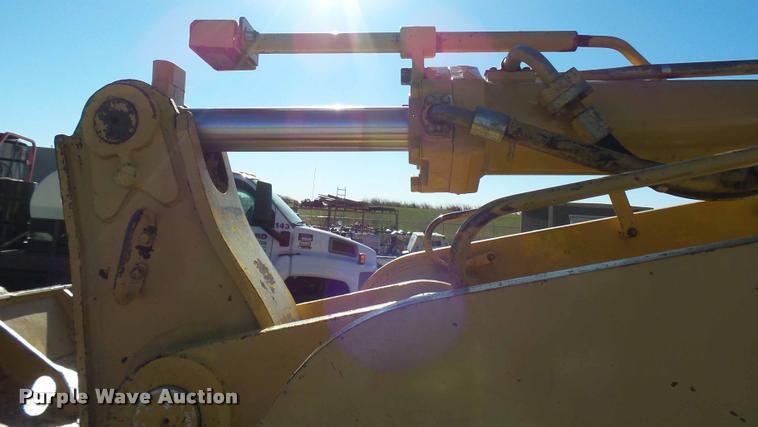 image for item AV9786 1991 Caterpillar 963 track loader
