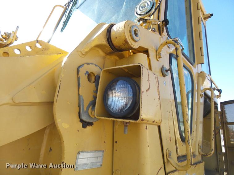 image for item AV9786 1991 Caterpillar 963 track loader