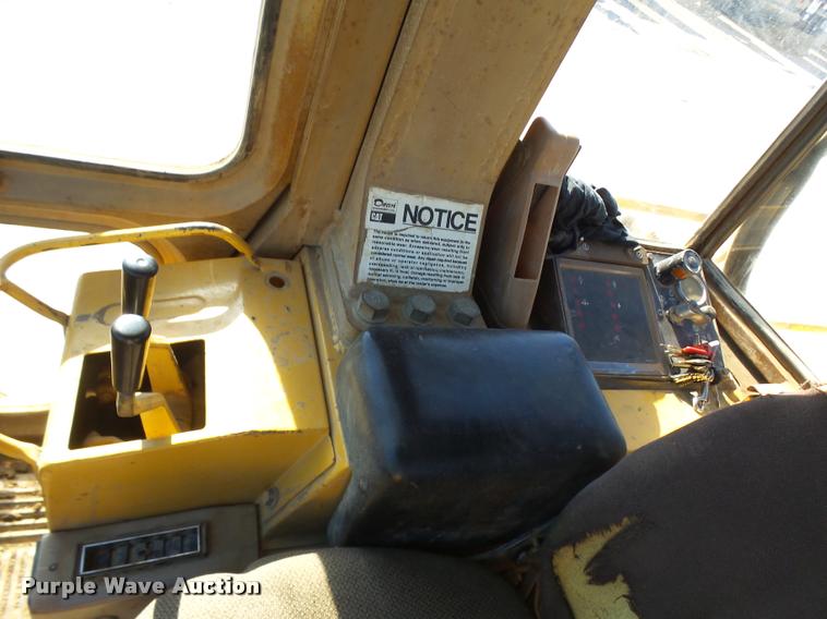 image for item AV9786 1991 Caterpillar 963 track loader