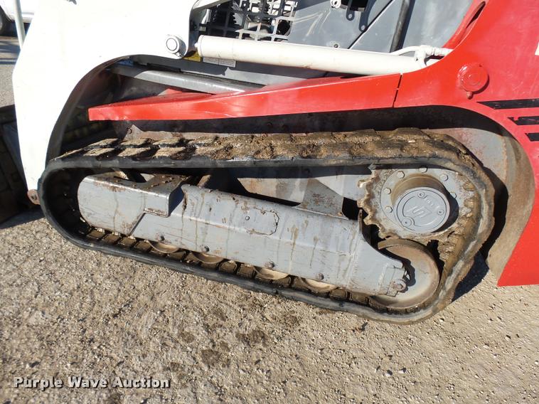 image for item AV9825 2005 Takeuchi TL130 skid steer