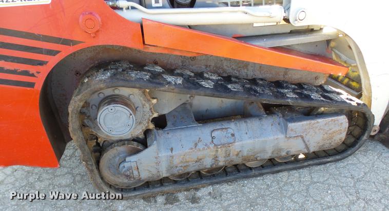 image for item AV9825 2005 Takeuchi TL130 skid steer