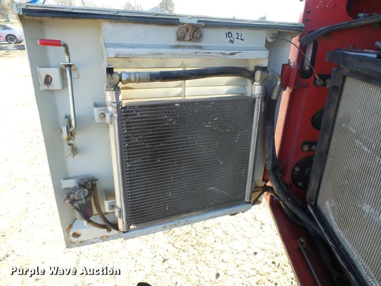 image for item AV9825 2005 Takeuchi TL130 skid steer