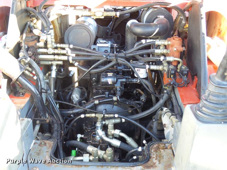 image for item AV9825 2005 Takeuchi TL130 skid steer