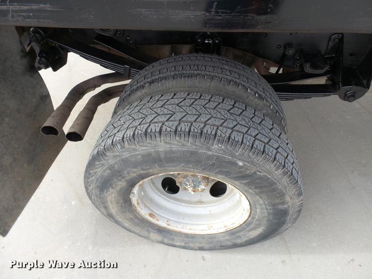 image for item AV9826 1996 Ford F450 Super Duty dump flatbed truck