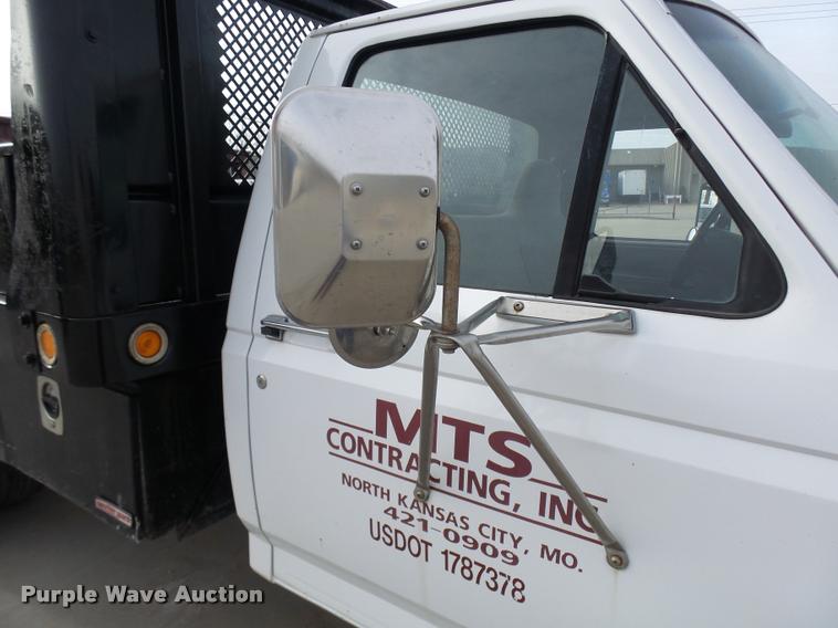 image for item AV9826 1996 Ford F450 Super Duty dump flatbed truck