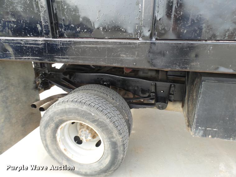 image for item AV9826 1996 Ford F450 Super Duty dump flatbed truck