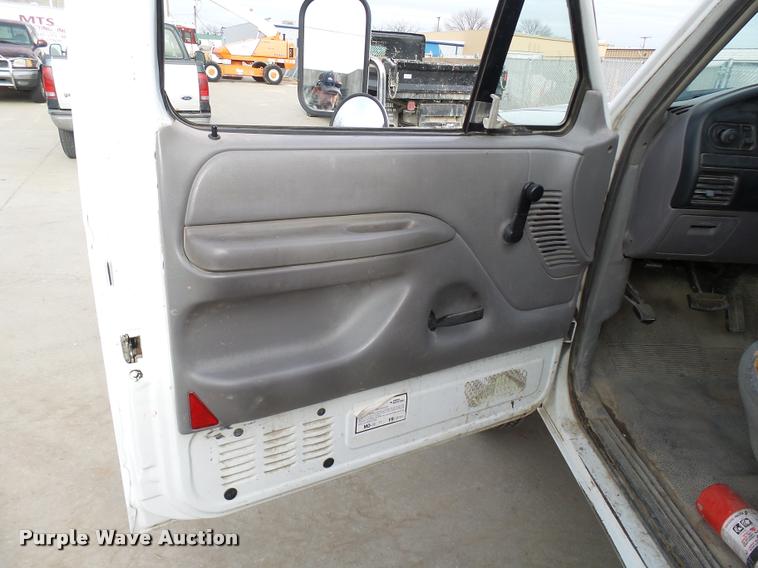 image for item AV9826 1996 Ford F450 Super Duty dump flatbed truck