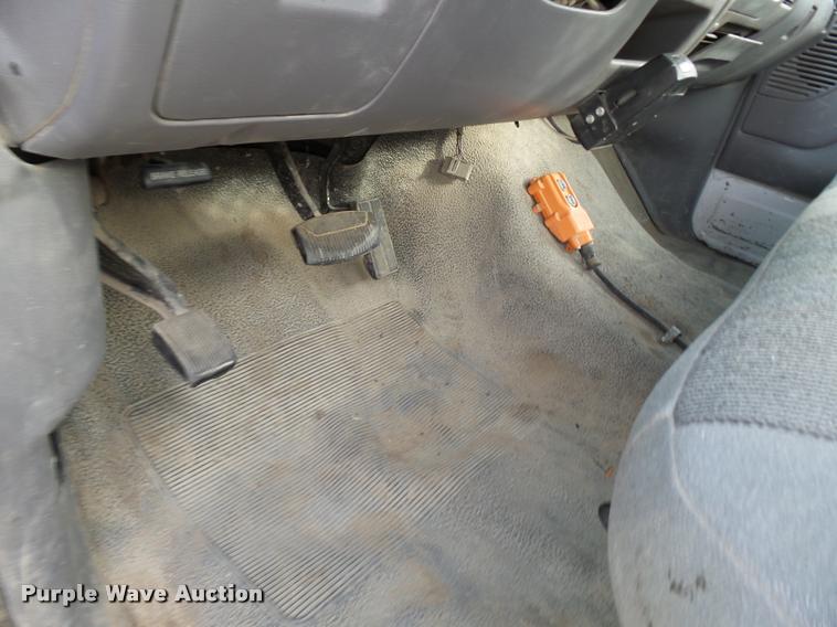 image for item AV9826 1996 Ford F450 Super Duty dump flatbed truck