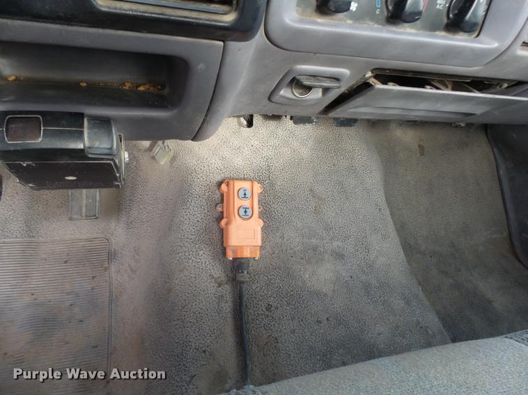 image for item AV9826 1996 Ford F450 Super Duty dump flatbed truck