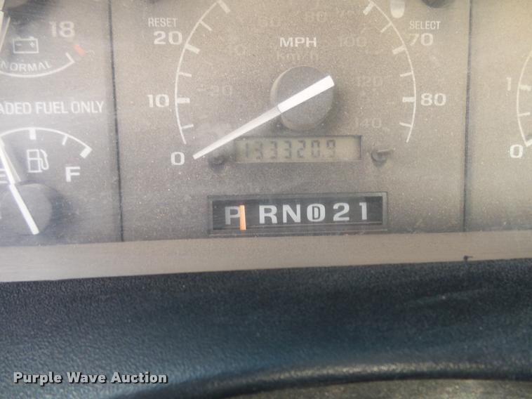 image for item AV9826 1996 Ford F450 Super Duty dump flatbed truck