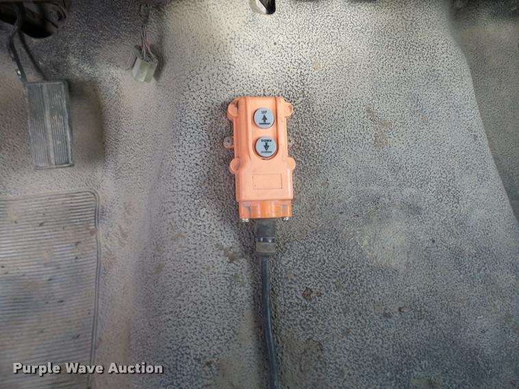 image for item AV9826 1996 Ford F450 Super Duty dump flatbed truck