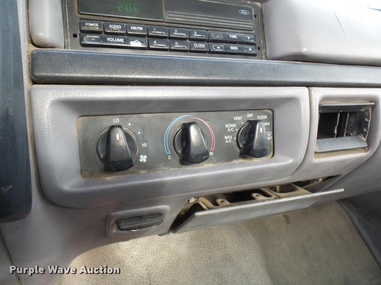 image for item AV9826 1996 Ford F450 Super Duty dump flatbed truck