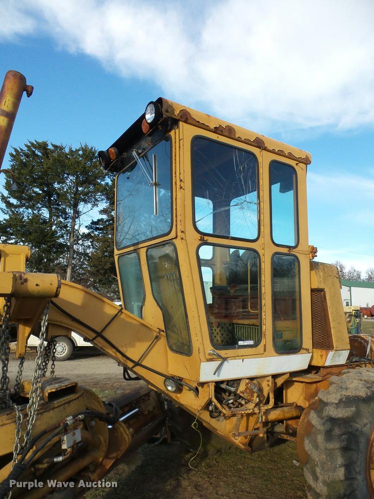 image for item AX9042 Dresser A560E motor grader