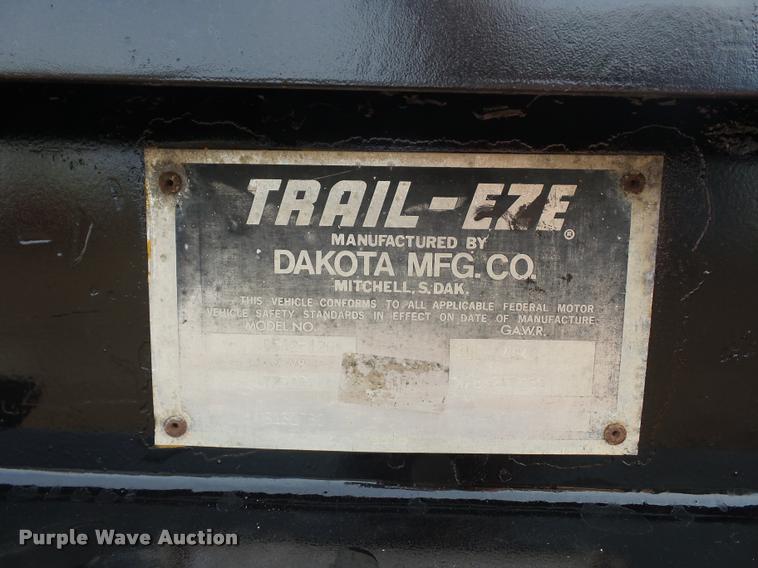 image for item AX9054 1980 Trail-Eze 5542-1200 equipment trailer