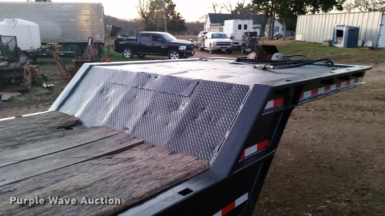 image for item AX9054 1980 Trail-Eze 5542-1200 equipment trailer