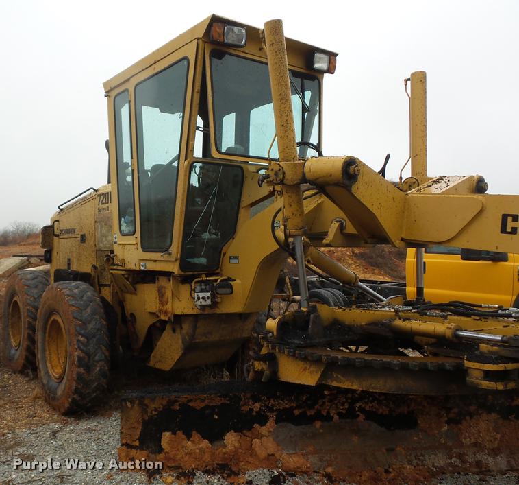 image for item BG9526 Champion 720H Series III motor grader