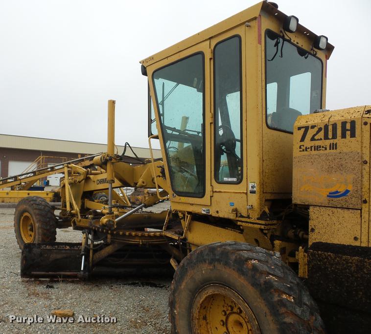 image for item BG9526 Champion 720H Series III motor grader