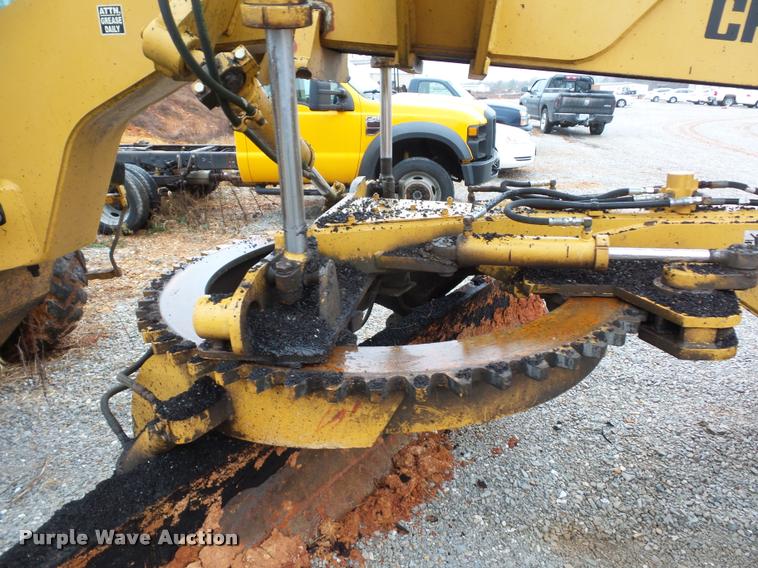 image for item BG9526 Champion 720H Series III motor grader