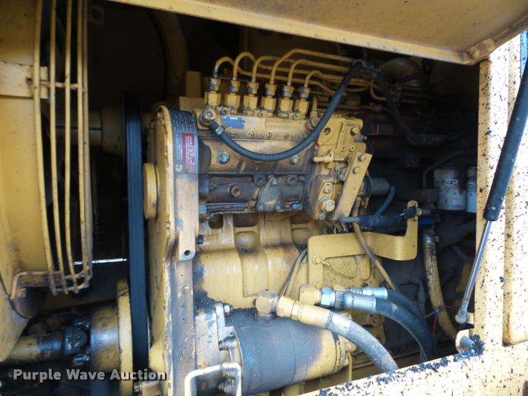 image for item BG9526 Champion 720H Series III motor grader