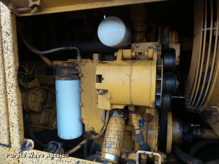 image for item BG9526 Champion 720H Series III motor grader