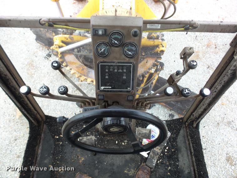 image for item BG9526 Champion 720H Series III motor grader