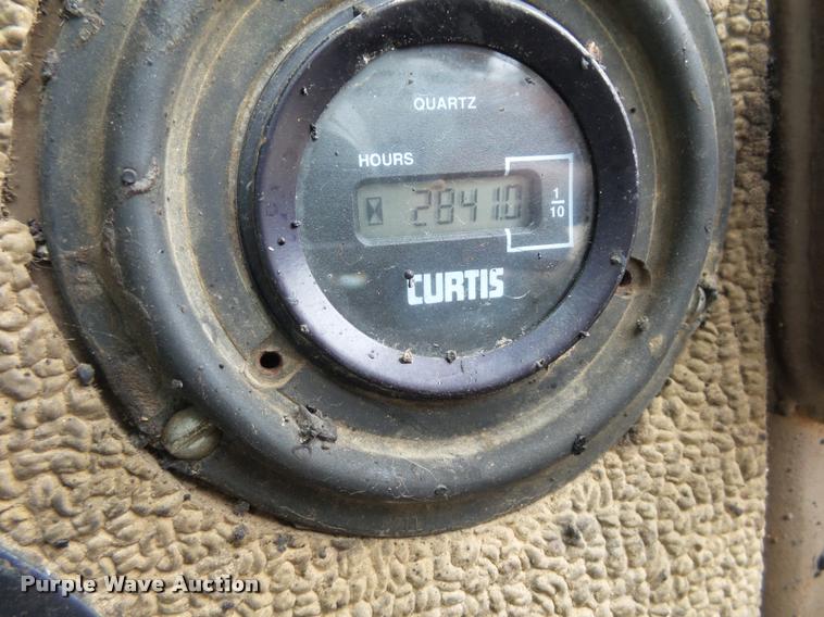 image for item BG9526 Champion 720H Series III motor grader