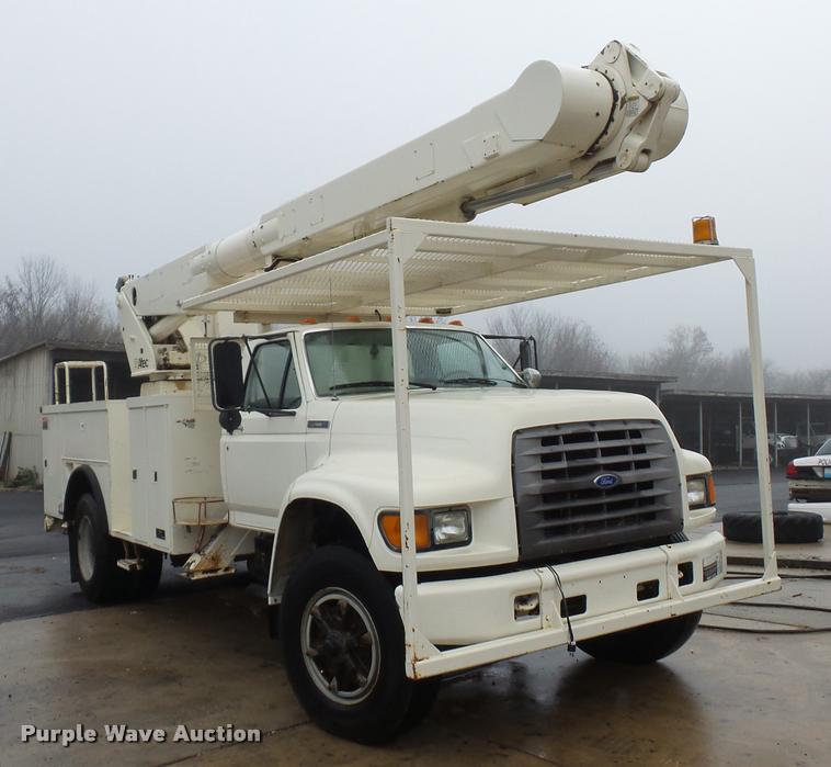 image for item BG9530 1997 Ford F800 Super Duty bucket truck