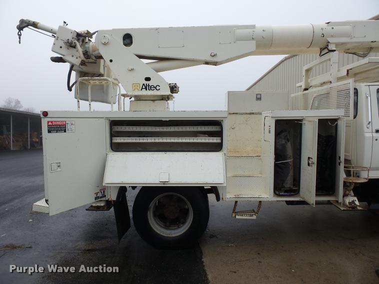 image for item BG9530 1997 Ford F800 Super Duty bucket truck