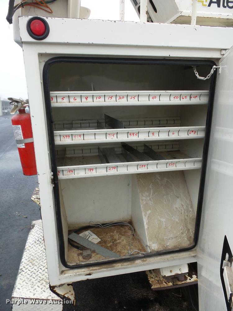 image for item BG9530 1997 Ford F800 Super Duty bucket truck