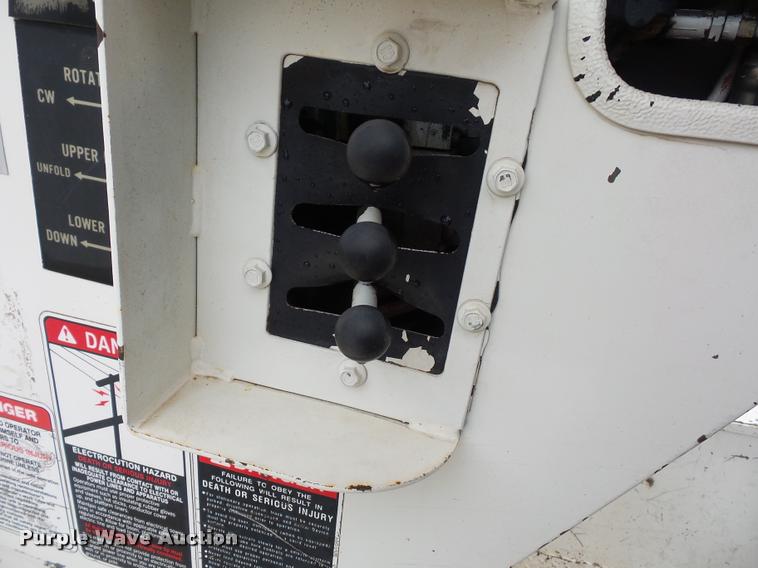 image for item BG9530 1997 Ford F800 Super Duty bucket truck