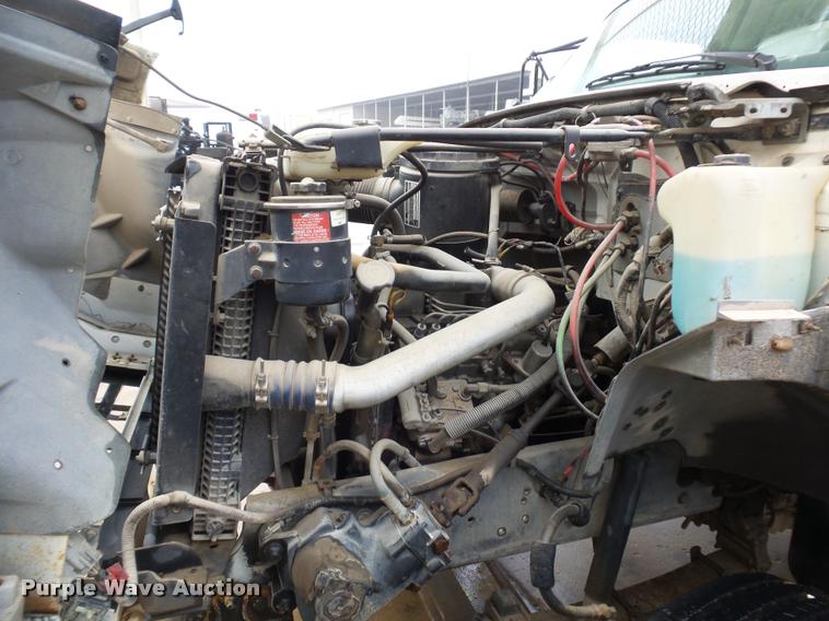 image for item BG9530 1997 Ford F800 Super Duty bucket truck