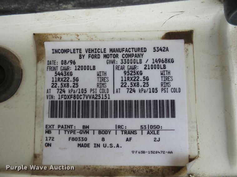 image for item BG9530 1997 Ford F800 Super Duty bucket truck