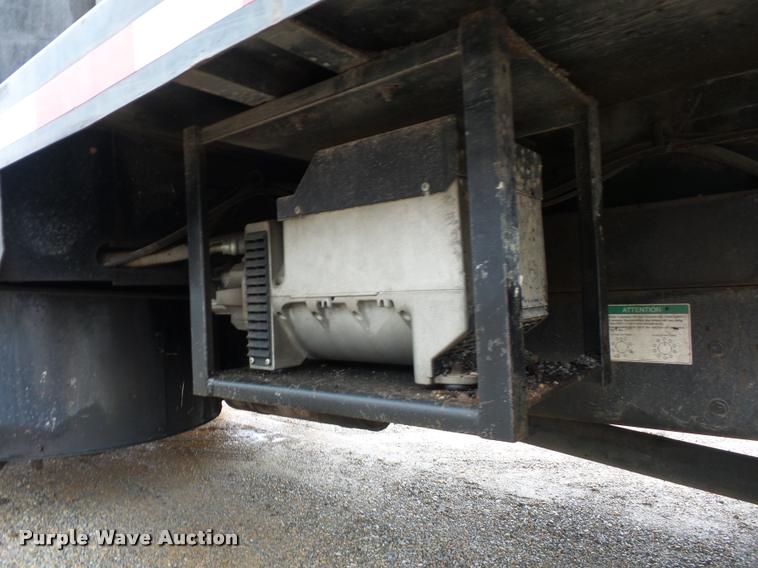 image for item BG9531 2006 Freightliner Business Class M2 pothole patcher truck