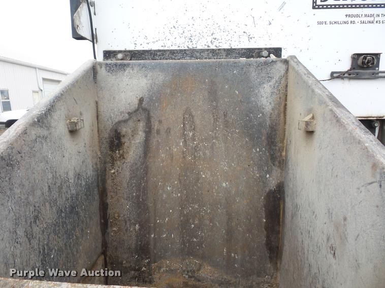 image for item BG9531 2006 Freightliner Business Class M2 pothole patcher truck