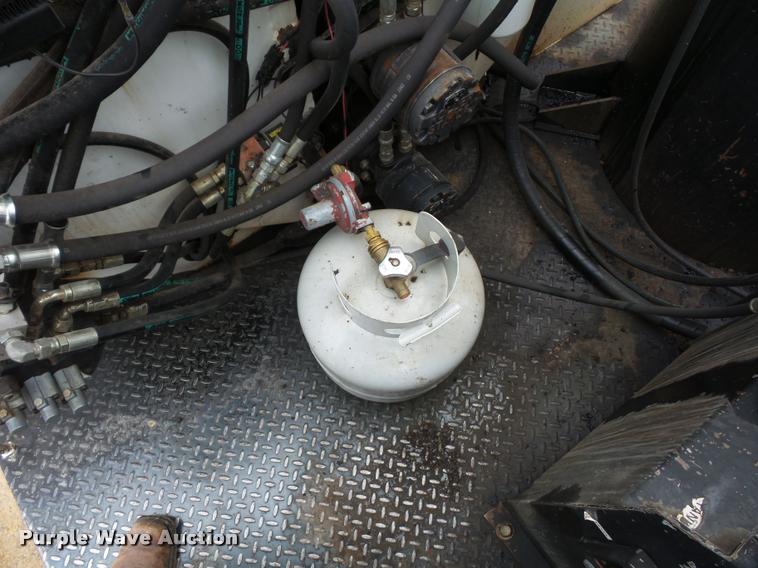 image for item BG9531 2006 Freightliner Business Class M2 pothole patcher truck