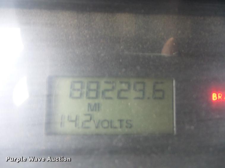 image for item BG9531 2006 Freightliner Business Class M2 pothole patcher truck