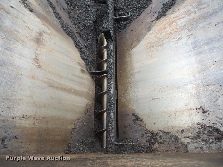 image for item BG9531 2006 Freightliner Business Class M2 pothole patcher truck