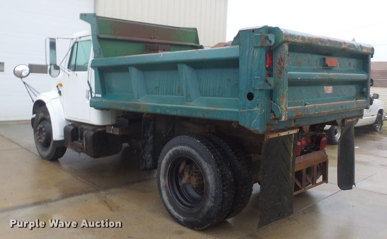 image for item BG9535 1990 International 4600 dump truck